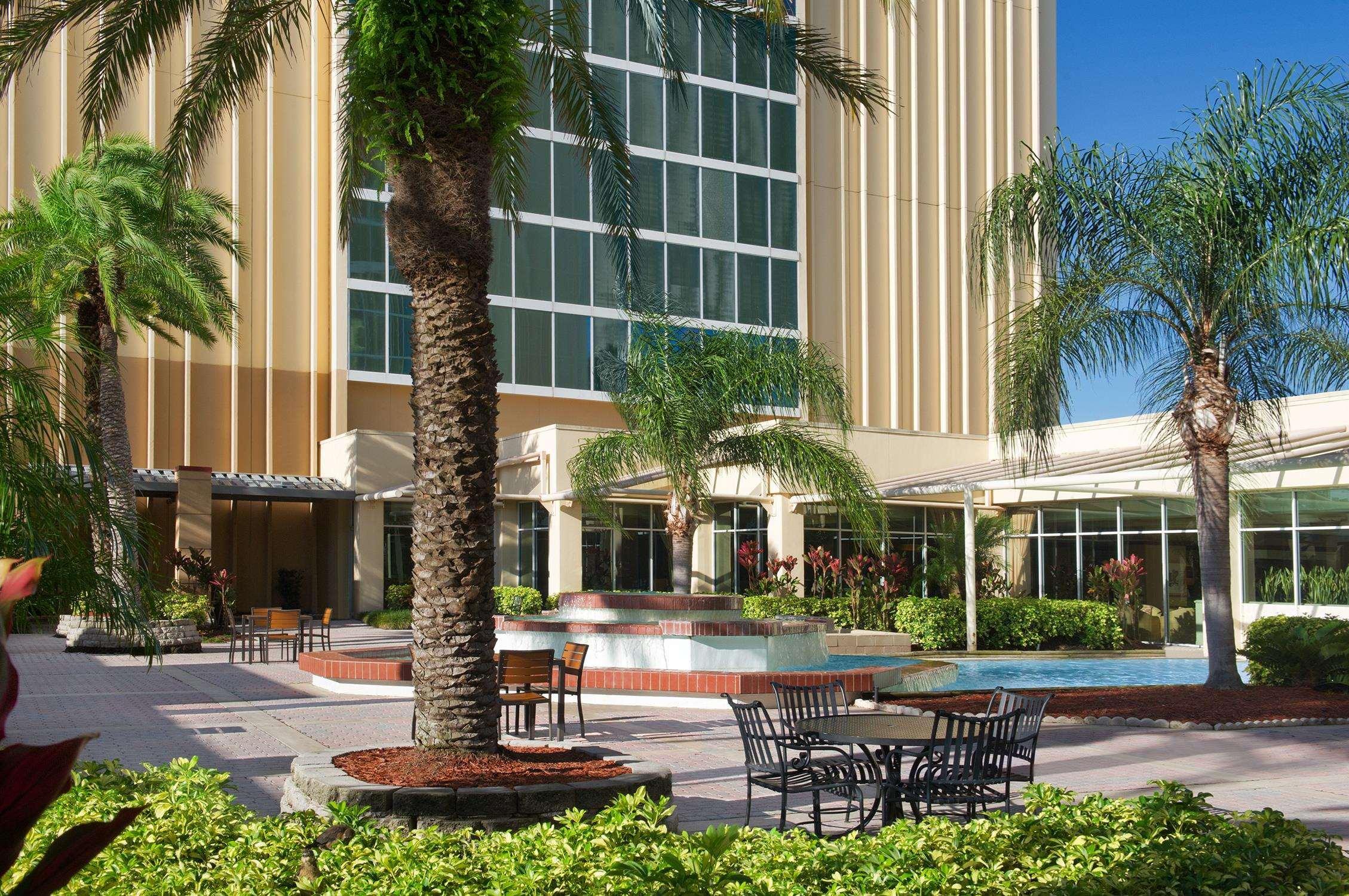 Doubletree By Hilton At The Entrance To Universal Orlando Extérieur photo